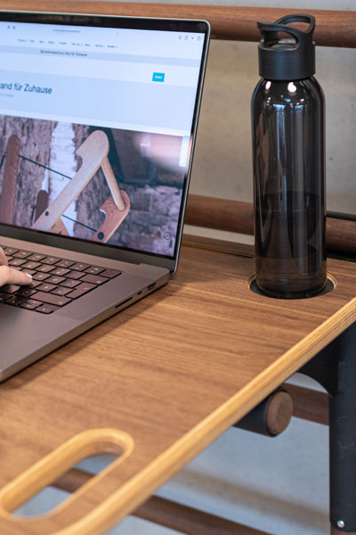 wallbars desk